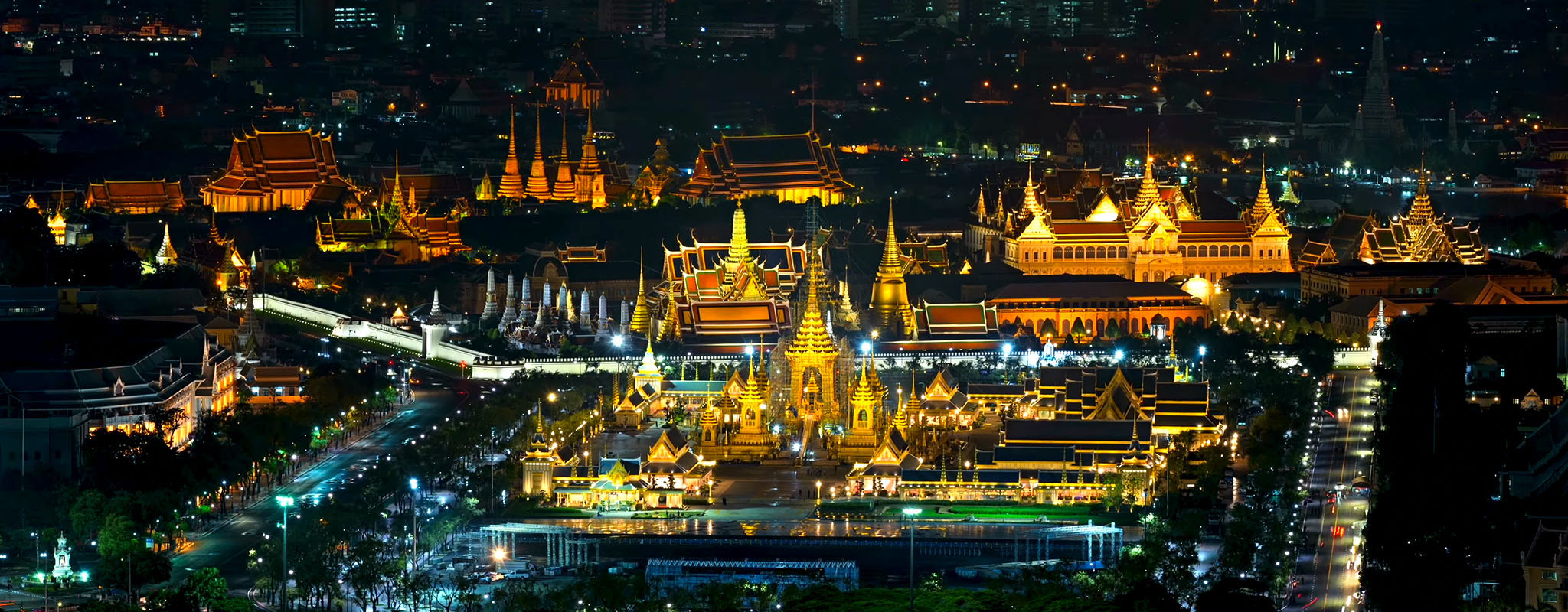 Bangkok Photographer Kings Palace Emerald Buddha Temple Wat Arun at night Thailand Photography